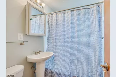 49 N Smith St, Woodbridge Township, NJ 07001 - Photo 12