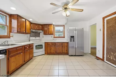 54 Front St, Belvidere, NJ 07823 - Photo 6