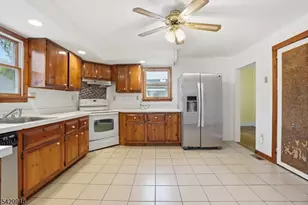54 Front St, Belvidere, NJ 07823 - Photo 6