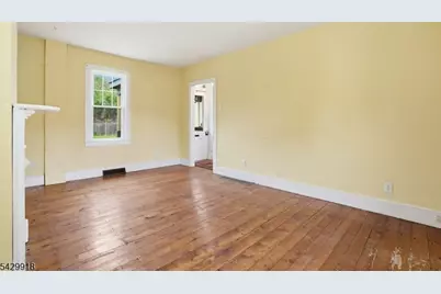 54 Front St, Belvidere, NJ 07823 - Photo 4