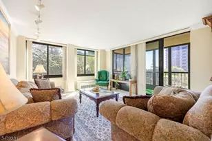 200 Winston Dr-C0109, Cliffside Park, NJ 07010 - Photo 4