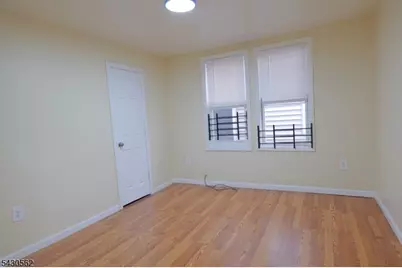 84 Scheerer Ave, Newark, NJ 07112 - Photo 4