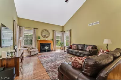 9 Hawk Dr, Raritan Township, NJ 08551 - Photo 14