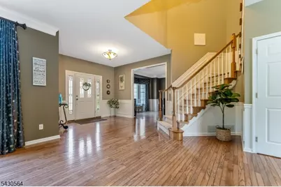 9 Hawk Dr, Raritan Township, NJ 08551 - Photo 4