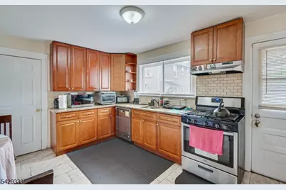 31 Romney Rd, Bound Brook, NJ 08805 - Photo 12
