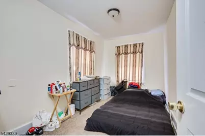 31 Romney Rd, Bound Brook, NJ 08805 - Photo 16