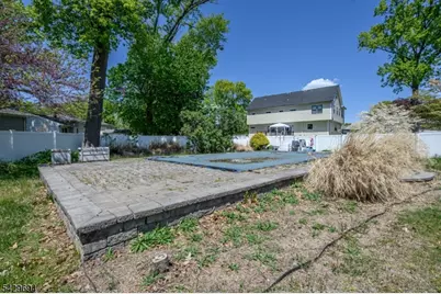 49 Colonial Dr, Clark Township, NJ 07066 - Photo 28