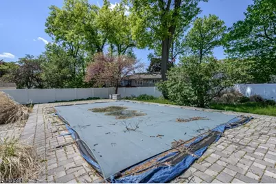 49 Colonial Dr, Clark Township, NJ 07066 - Photo 30