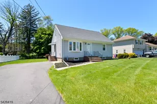 113 Stanley Ct, North Haledon, NJ 07508 - Photo 2
