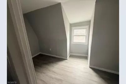231 Amherst St, East Orange, NJ 07018 - Photo 10
