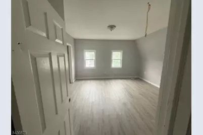 231 Amherst St, East Orange, NJ 07018 - Photo 14