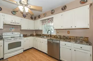 4 Lisa Ct, Roxbury Township, NJ 07876 - Photo 4