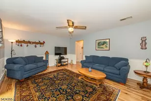 4 Lisa Ct, Roxbury Township, NJ 07876 - Photo 10