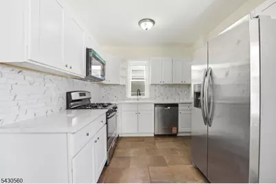 91 Willoughby St, Newark, NJ 07112 - Photo 8