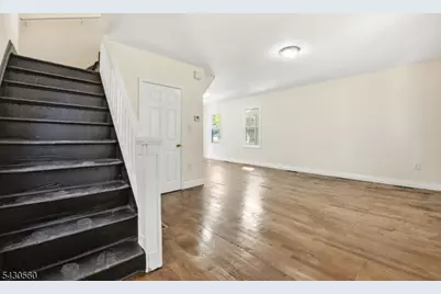 91 Willoughby St, Newark, NJ 07112 - Photo 16