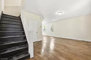 91 Willoughby St, Newark, NJ 07112 - Photo 16
