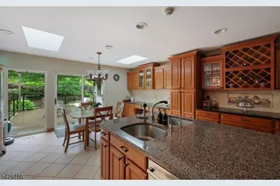 29 Deer Path Cir, Green Brook Township, NJ 08812 - Photo 14