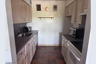 300 Main St #803, Little Falls Township, NJ 07424 - Photo 2