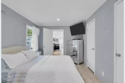 9 White Birch Park, Hampton Boro, NJ 08827 - Photo 22