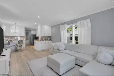 9 White Birch Park, Hampton Boro, NJ 08827 - Photo 4