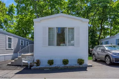 9 White Birch Park, Hampton Boro, NJ 08827 - Photo 2