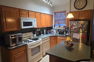 9 Schuyler Ct, Kearny, NJ 07032 - Photo 4