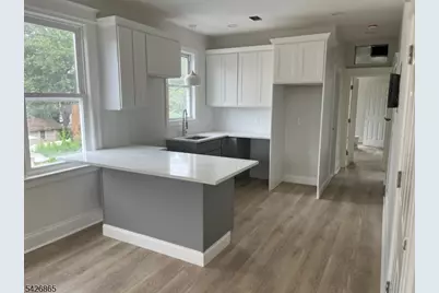 60 Hilton Ave Unit #2, Maplewood, NJ 07040 - Photo 4