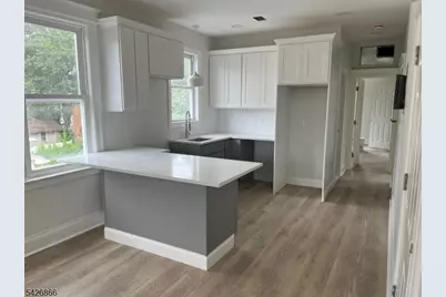 60 Hilton Ave Unit #3, Maplewood, NJ 07040 - Photo 2