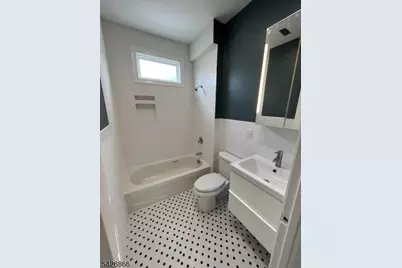 60 Hilton Ave Unit #3, Maplewood, NJ 07040 - Photo 4