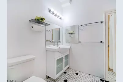 92 Willow St, Bloomfield, NJ 07003 - Photo 8