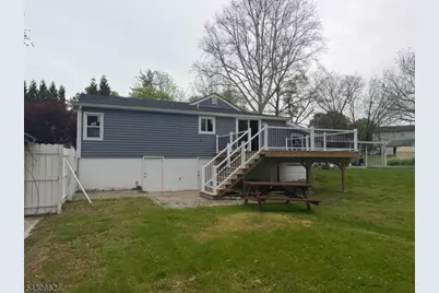 310 6th St, Belvidere, NJ 07823 - Photo 2
