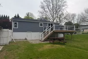 310 6th St, Belvidere, NJ 07823 - Photo 2