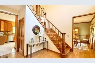 26 Poling Farm Ct, Montgomery Township, NJ 08502 - Photo 2