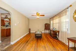 23 Frederick Pl, Hanover Township, NJ 07927 - Photo 6