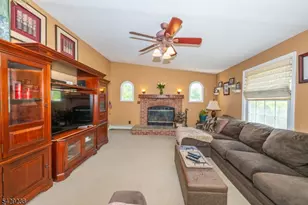 23 Frederick Pl, Hanover Township, NJ 07927 - Photo 16