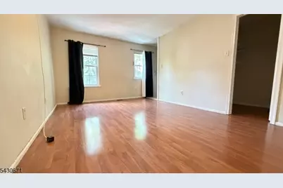 40 Whitby Cir, Franklin Township, NJ 08873 - Photo 14