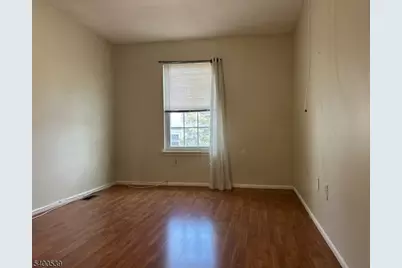 40 Whitby Cir, Franklin Township, NJ 08873 - Photo 16
