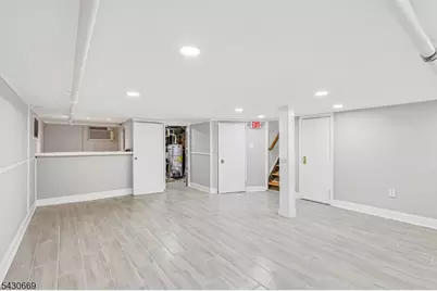 423 E Lincoln Ave, Roselle Park, NJ 07204 - Photo 20