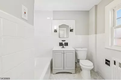 423 E Lincoln Ave, Roselle Park, NJ 07204 - Photo 12