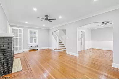 423 E Lincoln Ave, Roselle Park, NJ 07204 - Photo 4