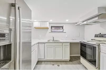423 E Lincoln Ave, Roselle Park, NJ 07204 - Photo 22