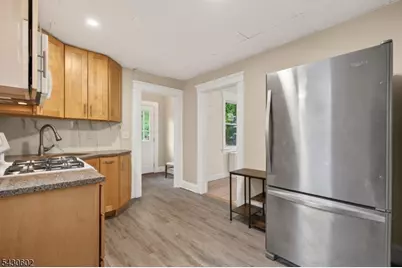 215 Grove St, Somerville, NJ 08876 - Photo 12