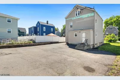223 Montgomery St, Bloomfield, NJ 07003 - Photo 4