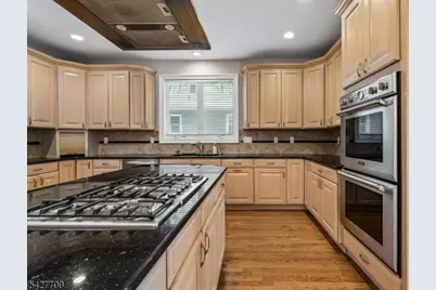 567 Mountain Ave, Springfield, NJ 07081 - Photo 10