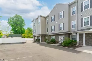 2 Bland Ct, Bloomfield, NJ 07003 - Photo 2