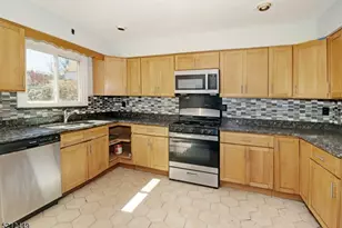 260 Shepard Ave, Englewood, NJ 07631 - Photo 8