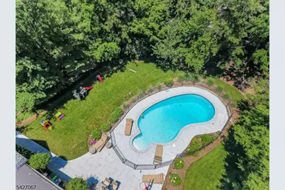 45 Joanna Way, Millburn, NJ 07078 - Photo 4