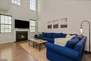 13 Julia Pl, Mount Olive, NJ 07828 - Photo 8