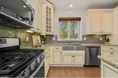 13 Julia Pl, Mount Olive, NJ 07828 - Photo 14