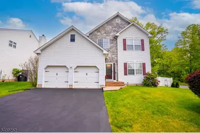 2 Danberry Ln, Bridgewater Twp., NJ 08807 - Photo 2